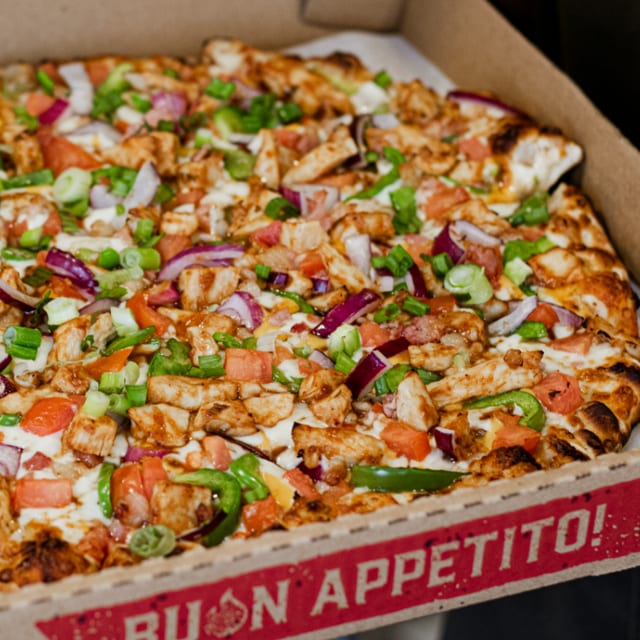 Summer BBQ Pizza.