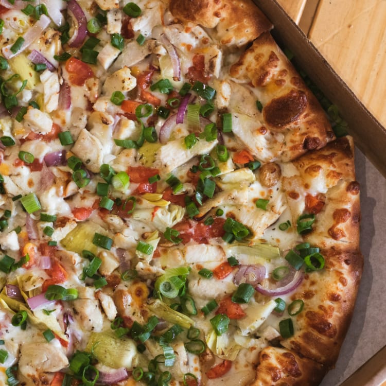 Cali Chicken & Garlic Pizza.
